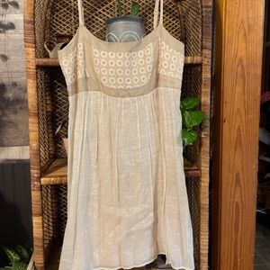 Left of center | cream mini dress size 12 EUC